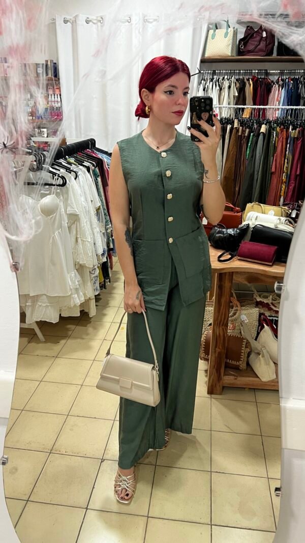 Conjunto de Pantalón y Blusa Estilo Chaleco Botones Dorados