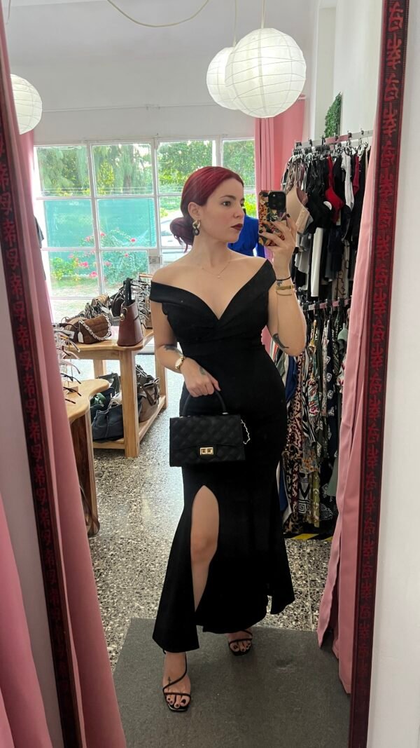 Vestido Cuello Barco