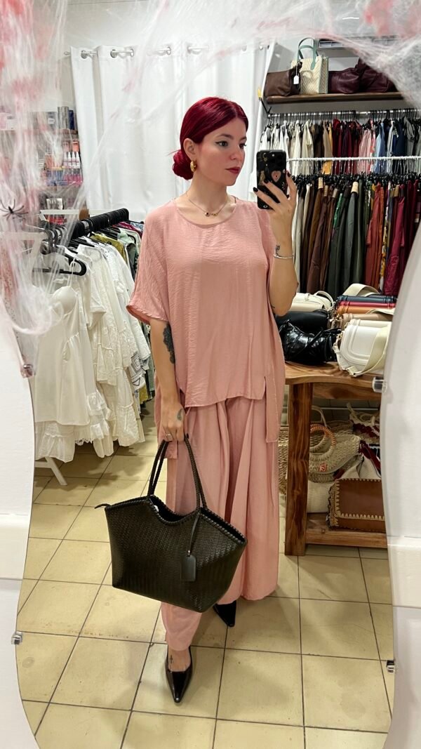 Conjunto de Pantalón y Blusa Asimétrica