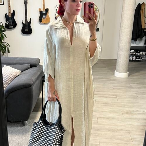 Vestido Largo con Cuello y Manga Mariposa