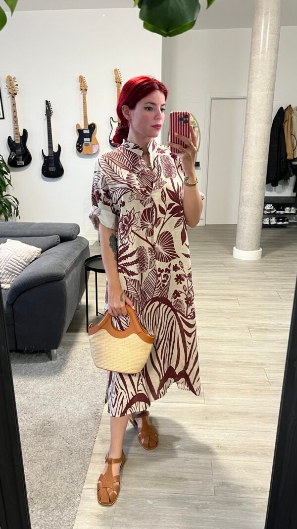 Vestido Estampado de Flores y Cuello Chino