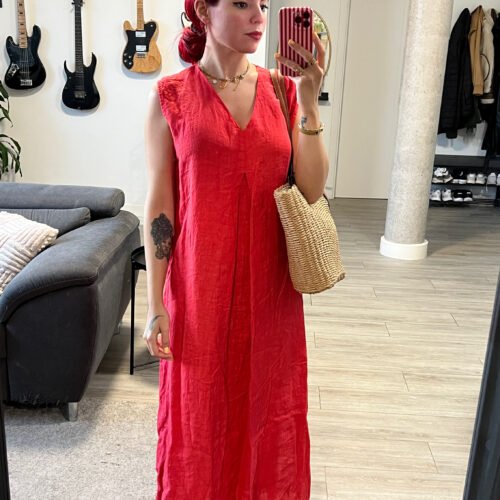 Vestido Cuello V con Tachón Invertido