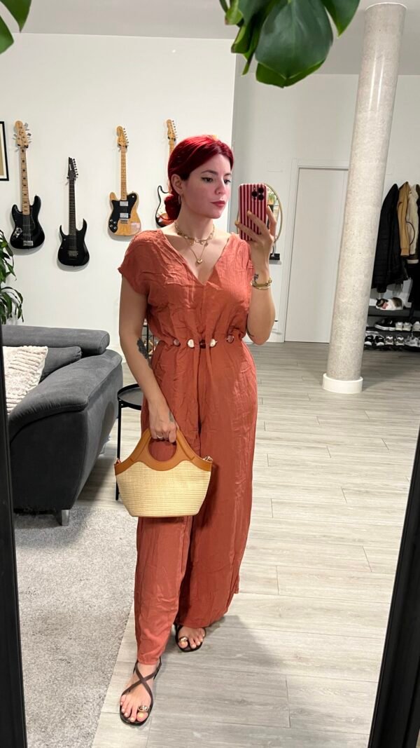 Mono Color Entero con Adornos en la Cintura