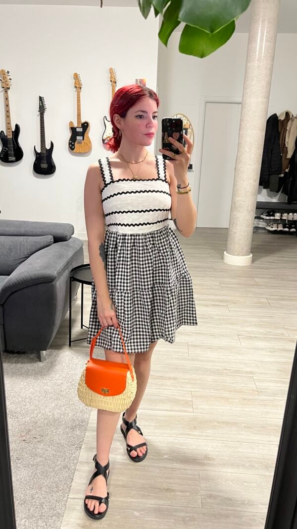 Vestido de Guinga y Serpentina