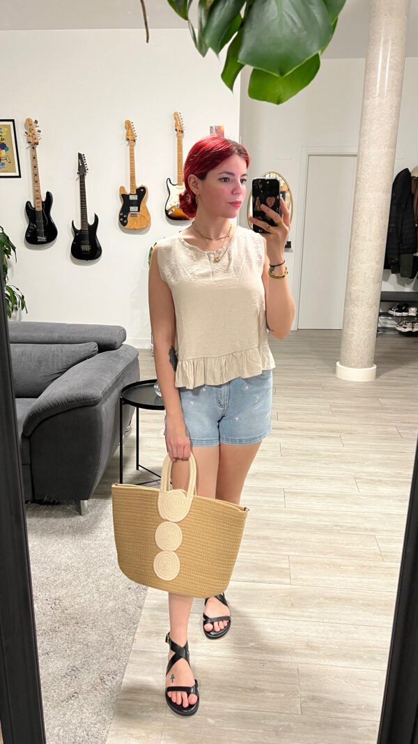 Short Mezclilla Flores Bordadas