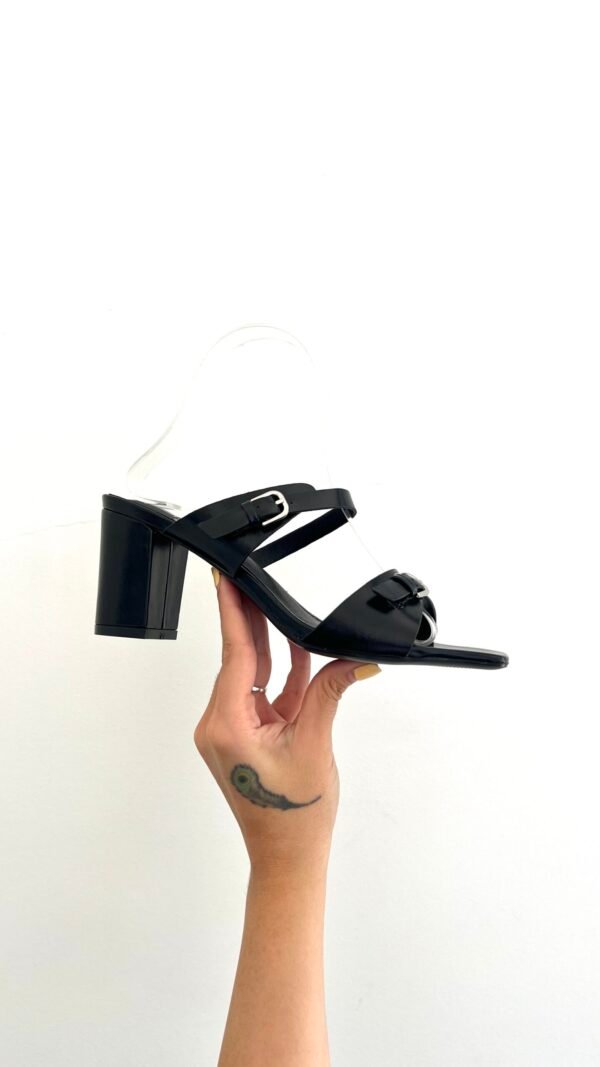 Tacones Descalzados Dos Tiras