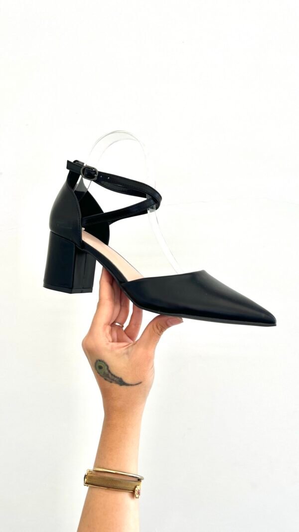 Tacón Cuadrado Puntifinos Negros