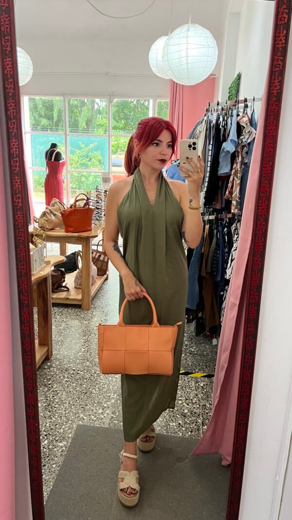 Vestido de Lino Espalda Afuera con Cinturón