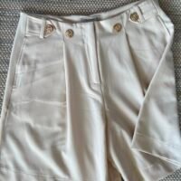 Short Estilo Marinero Botones Dorados