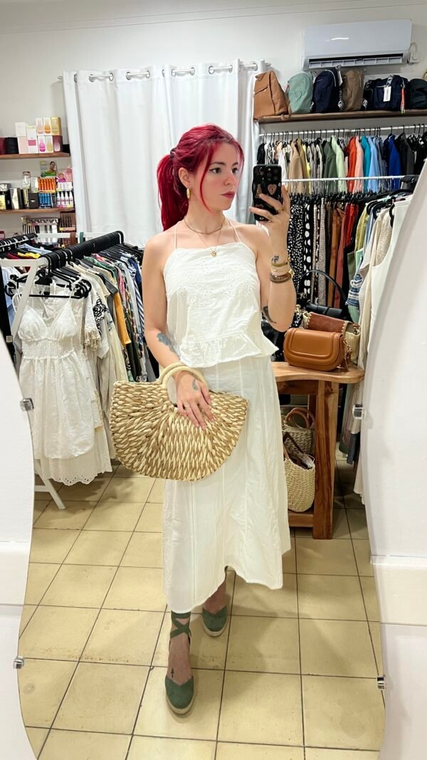 Conjunto de Saya y Blusa Bordada