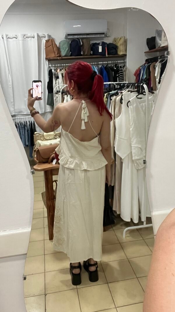 Conjunto de Saya y Blusa Bordada