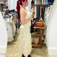 Conjunto de Saya y Blusa Bordada