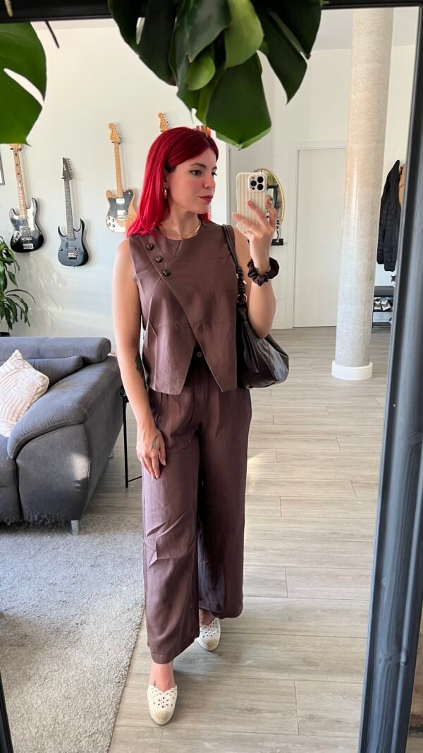 Conjunto de Pantalón y Blusa con Botones