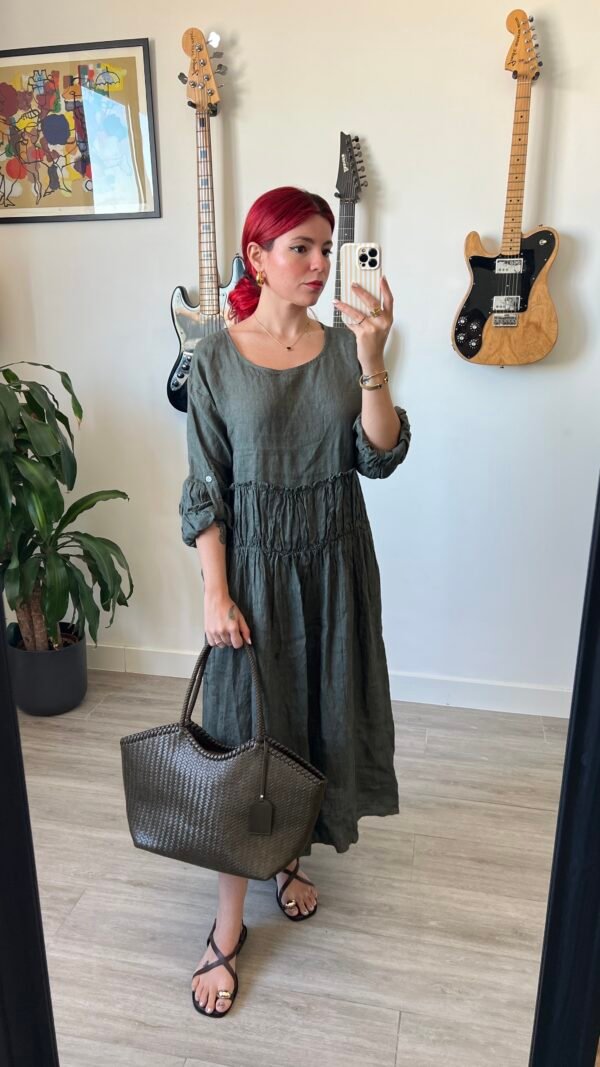 Vestido con Pieza en la Cintura Fruncida