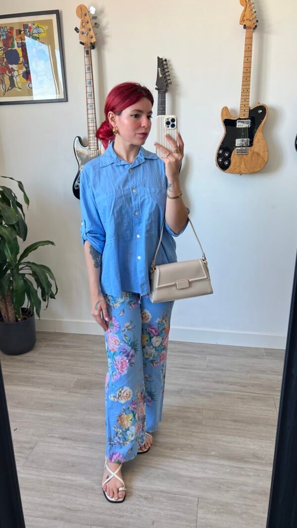 Conjunto de Pantalón Estampado Flores y Blusa Color Entero