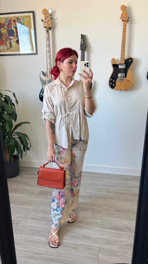 Conjunto de Pantalón Estampado Flores y Blusa Color Entero