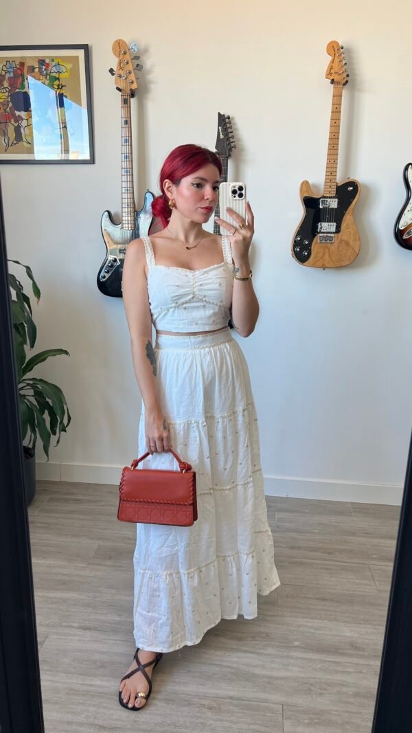 Conjunto Saya y Top Bordado