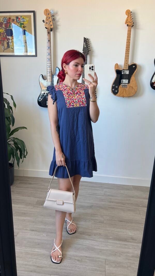 Vestido Bordado de Colores