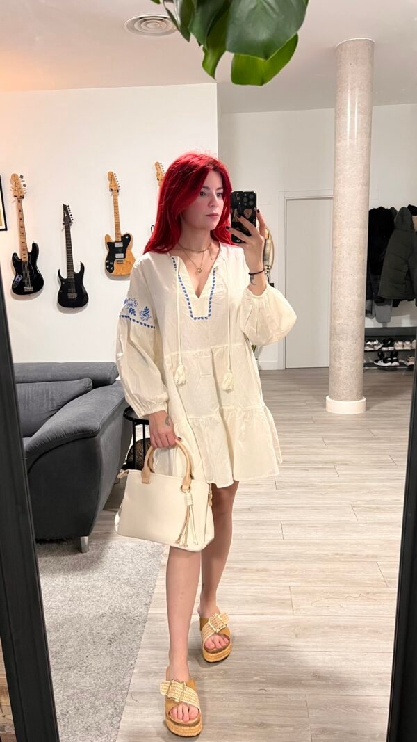 Mamita Escote V Bordada