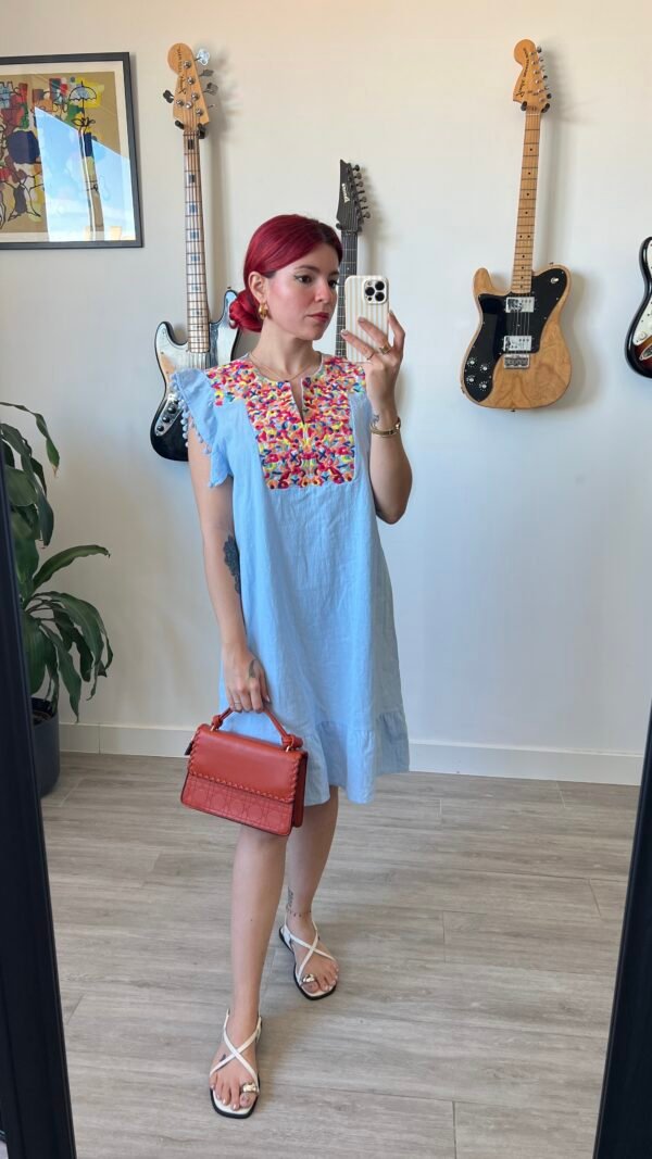 Vestido Bordado de Colores