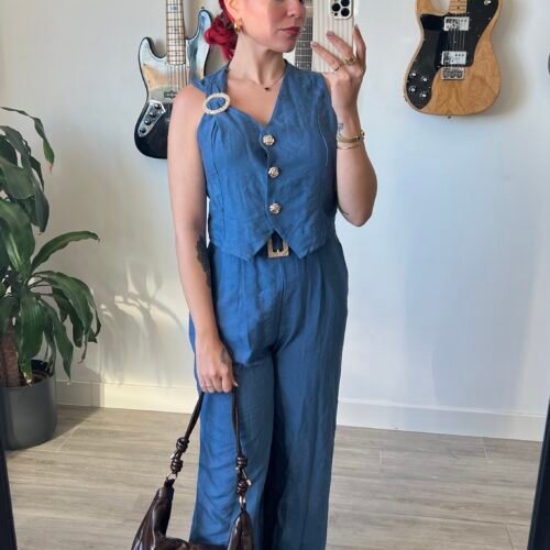 Conjunto de Pantalón y Chaleco con Hebilla Redonda