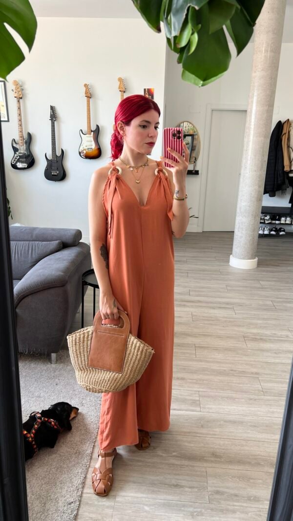 Mono con Argolla en los Hombros