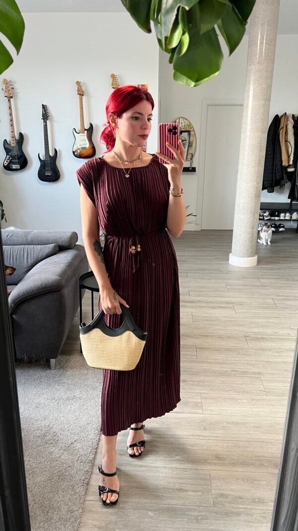 Vestido Plisado Atado a la Cintura