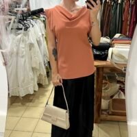 Blusa Lencera con Mangas Cortas