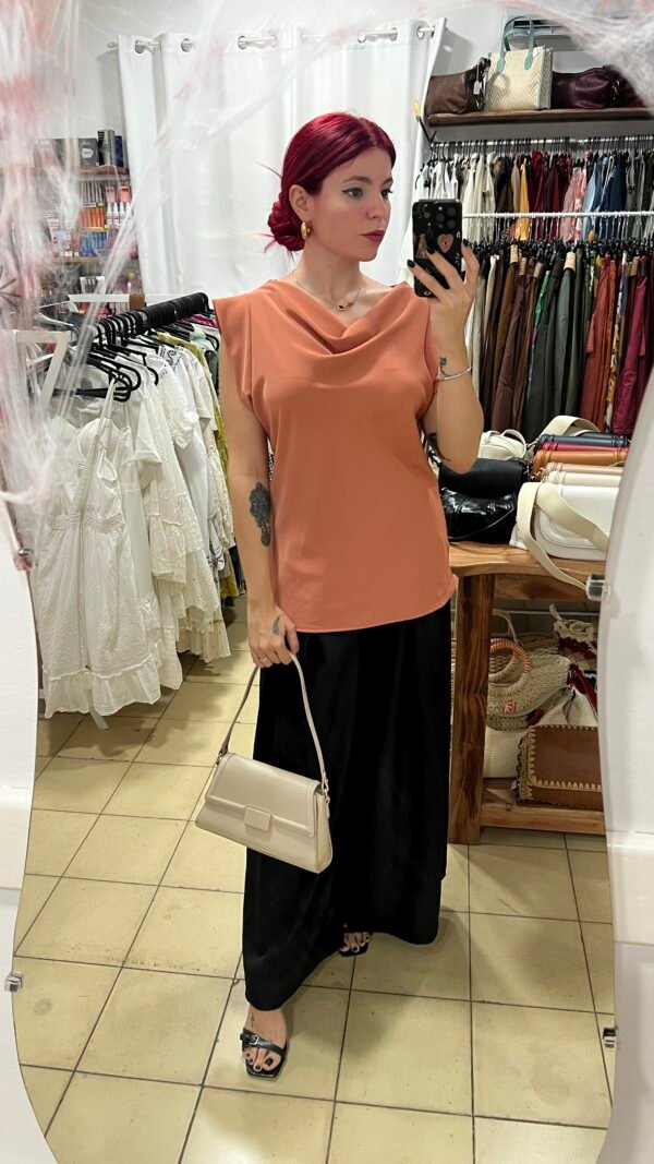 Blusa Lencera con Mangas Cortas