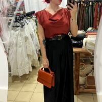 Blusa Lencera con Mangas Cortas