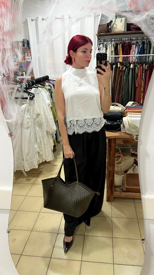 Blusa Lencera con Encaje