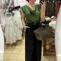 Blusa Lencera con Mangas Cortas