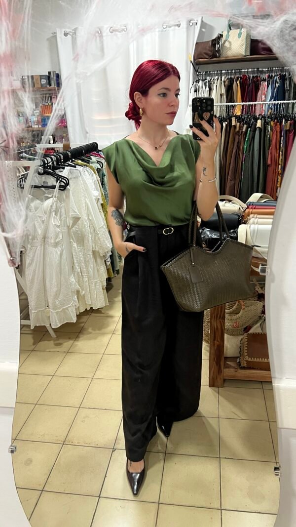 Blusa Lencera con Mangas Cortas