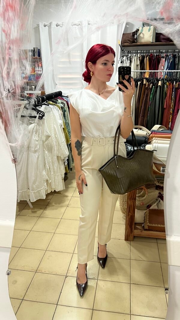 Blusa Lencera con Mangas Cortas