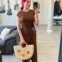 Vestido Largo Estrecho con Hebilla Dorada