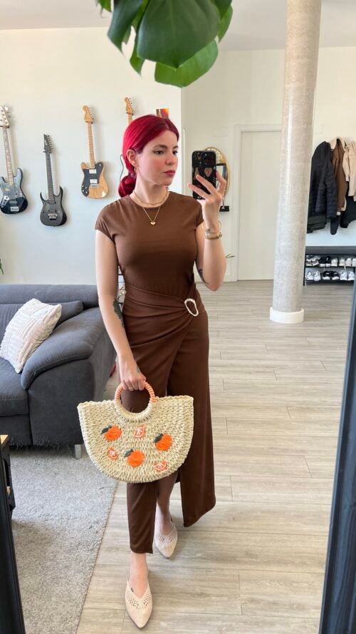 Vestido Largo Estrecho con Hebilla Dorada