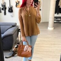 Blusa de Vestir Yoryet con Prendedor