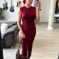 Vestido Entallado con Espalda Afuera