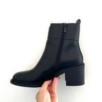 Botas Negras Tacón Cuadrado Hebilla Dorada