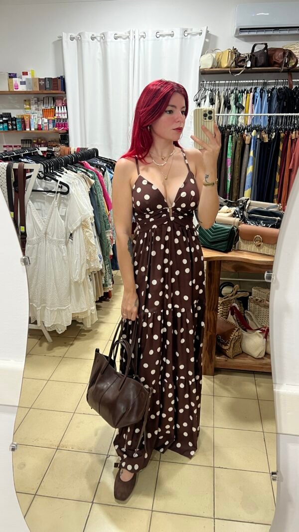 Vestido Largo de Bolas y Adorno en el Escote