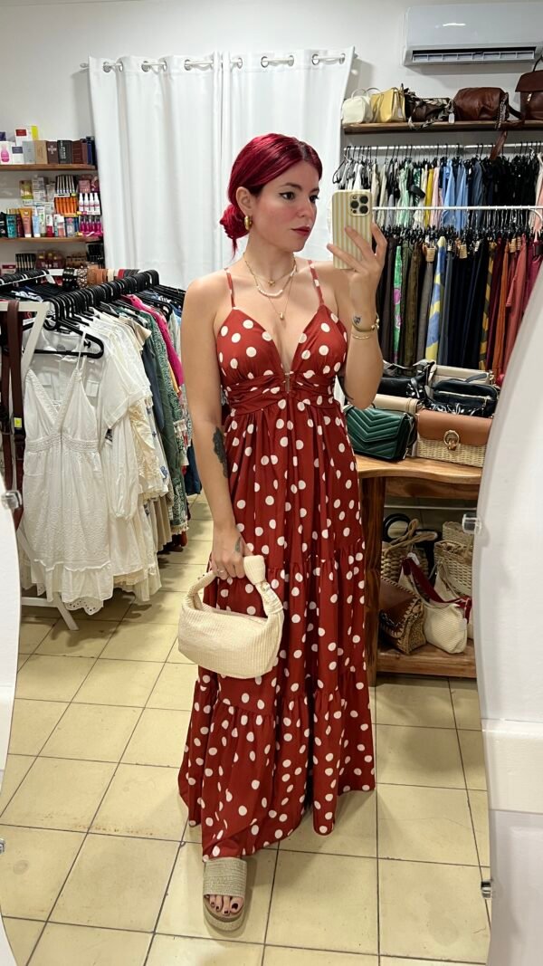 Vestido Largo de Bolas y Adorno en el Escote