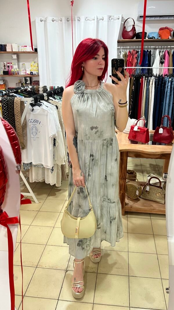 Vestido Cuello Halter con Flor