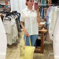 Blusa con Flores Bordadas