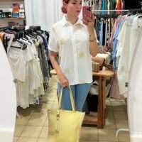 Blusa con Flores Bordadas