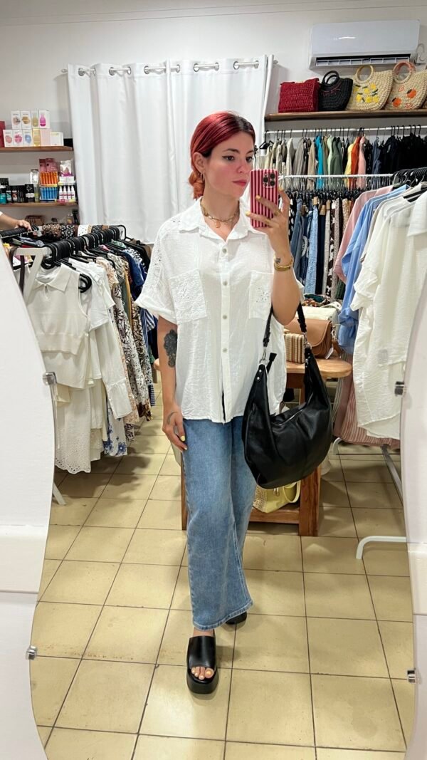 Camisa Beige Manga Corta Bolsillo Tira Bordada