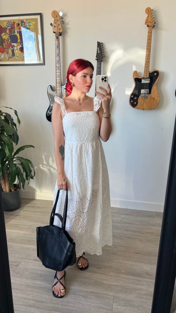 Vestido Largo de Encaje Blanco Manga Volante