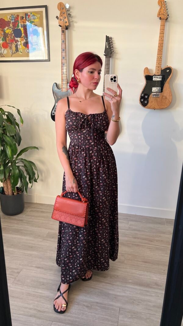 Vestido Floreado de Tirantes Fruncido