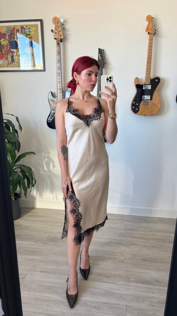 Vestido Largo Lencero Abertura en la Pierna