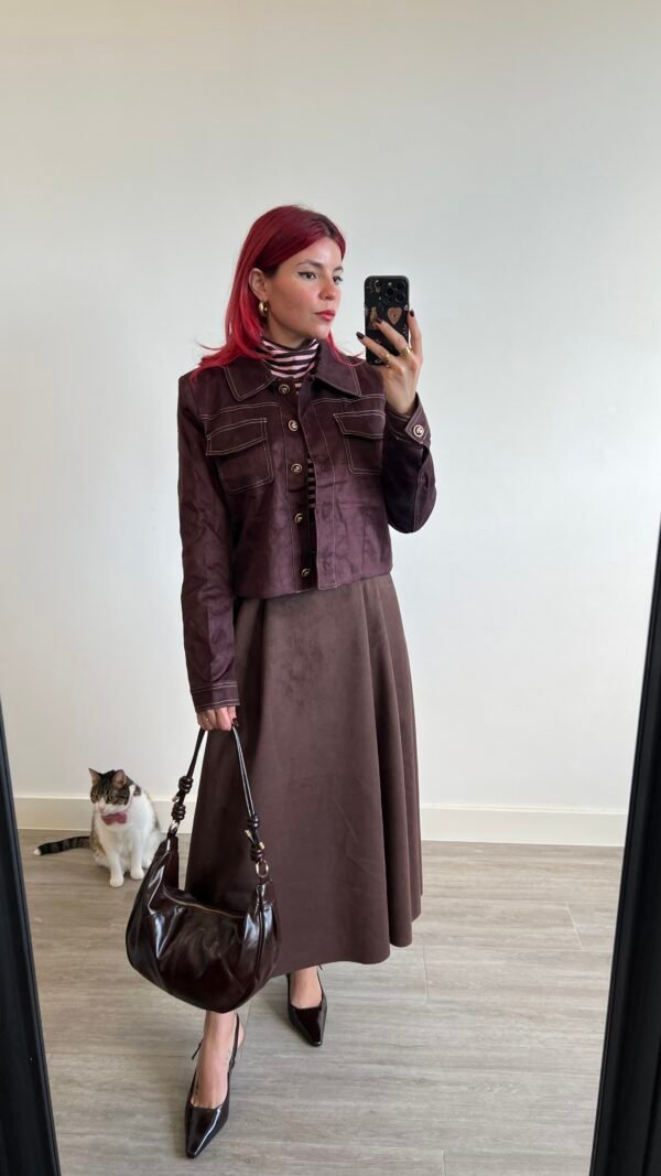 Chaqueta de Ante con Bolsillos y Botones Dorados