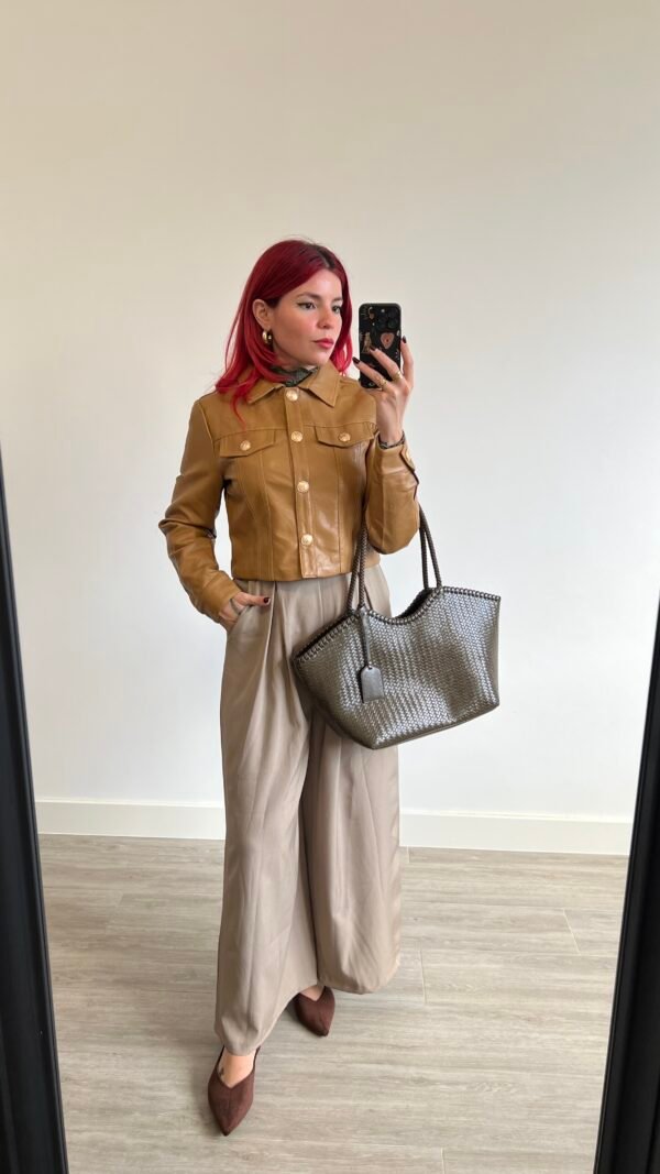 Chaqueta de Polipiel con Botones Dorados